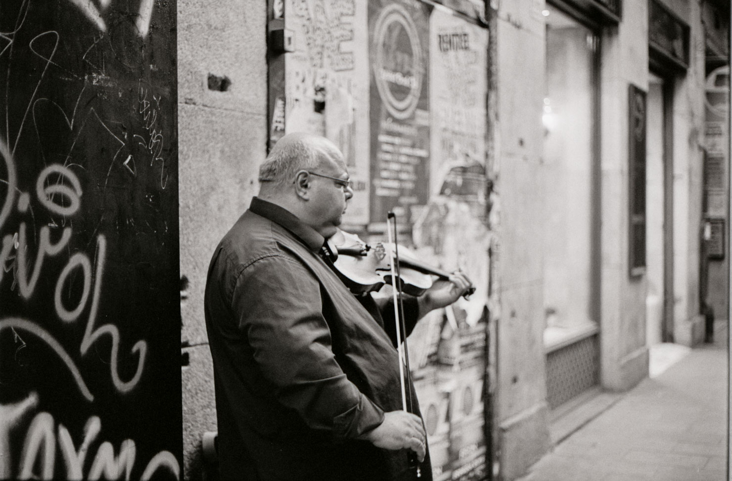 Violinist in Fuencarral